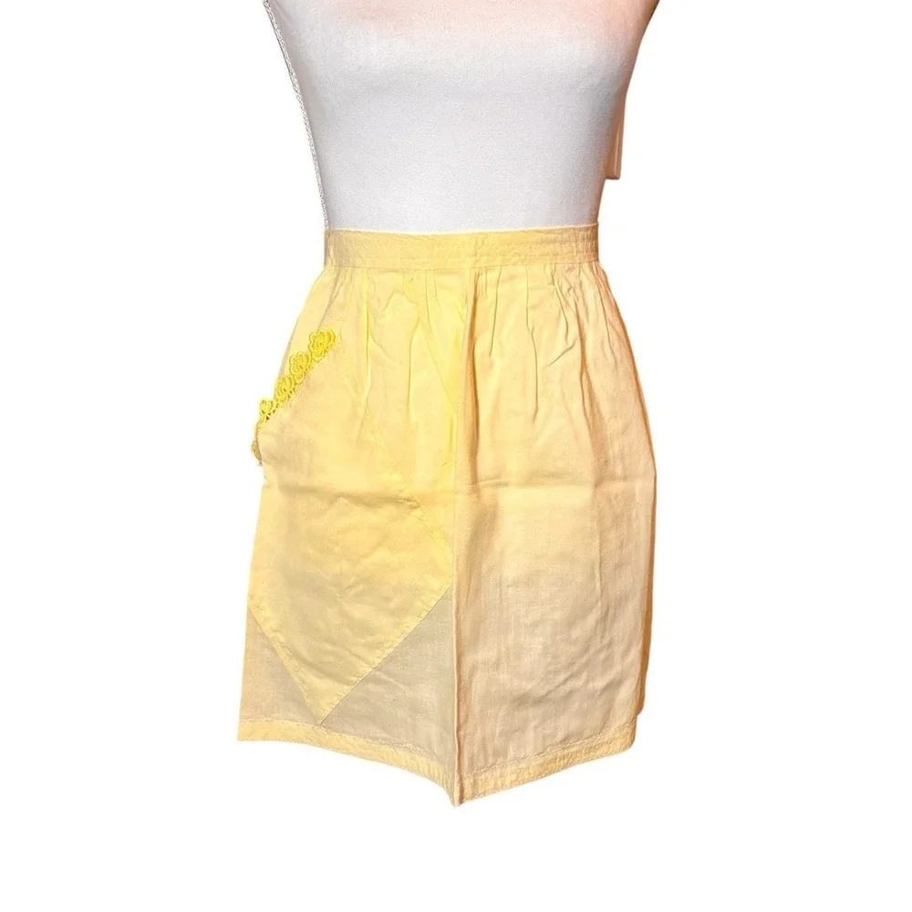 Vintage Yellow Half Apron Handmade Pocket Floral Lace Trim Retro Farmhouse